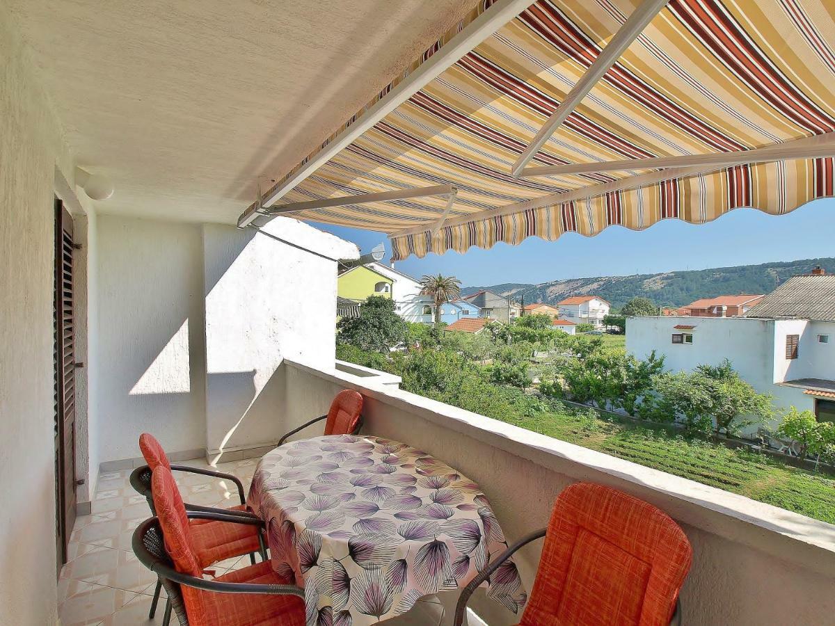 Danijela Apartman *